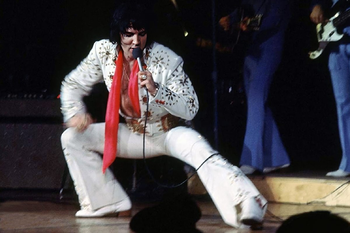 Elvis Presley on stage, 1972.
